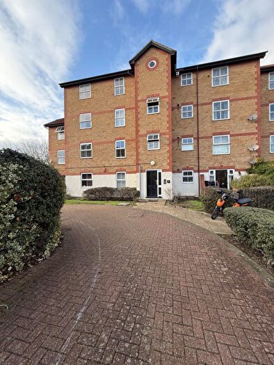 2 Bedroom Flat For Sale In Kennet Square, Mitcham, CR4