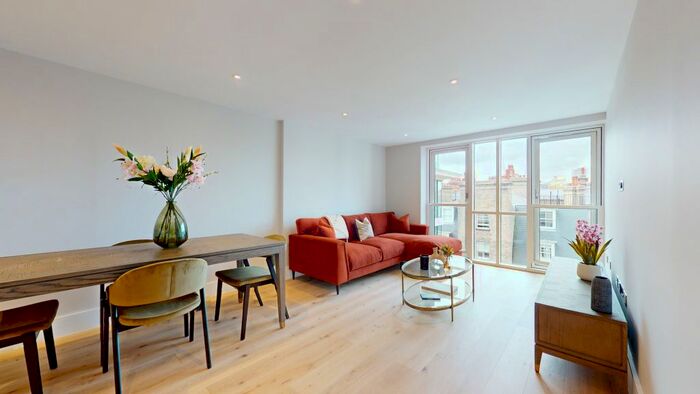 2 Bedroom Flat To Rent In Baker Street, London, NW1