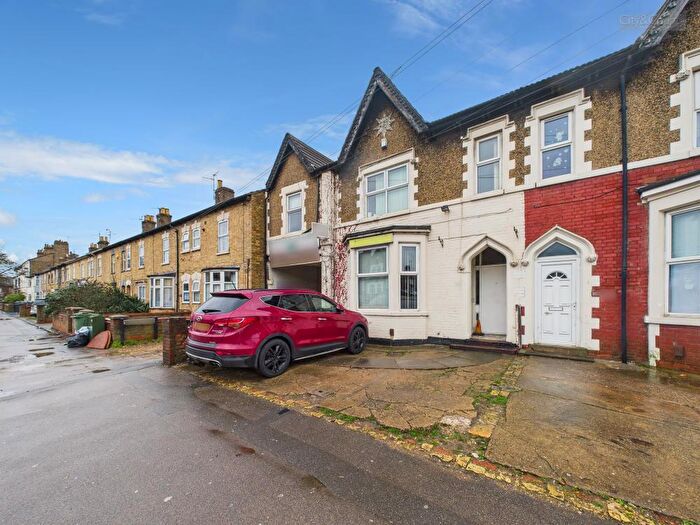 9 Bedroom Terraced House For Sale In Lincoln Road, Peterborough, PE1