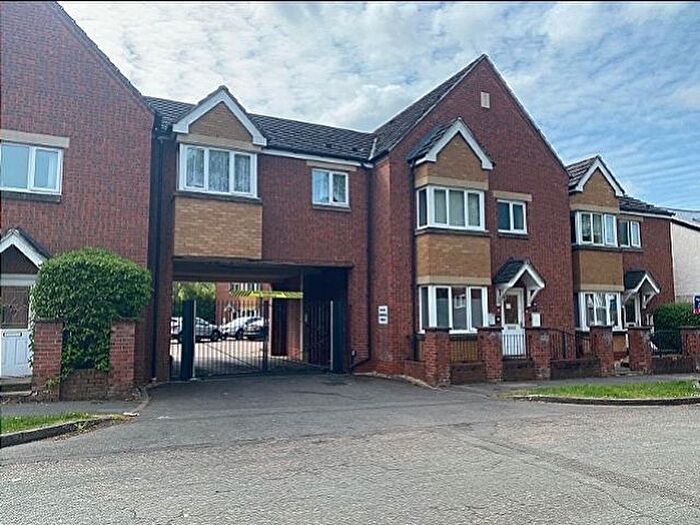 2 Bedroom Flat To Rent In Alice Court, Bilston, Wolverhampton, WV14