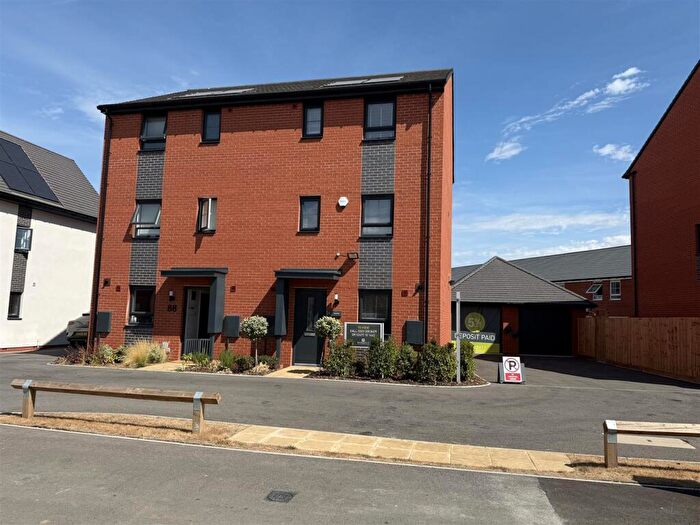 4 Bedroom Town House For Sale In Off Banbury Road, Upper Lighthorne, Leamington Spa * Ask Us About A Part Exchange ! *, CV33