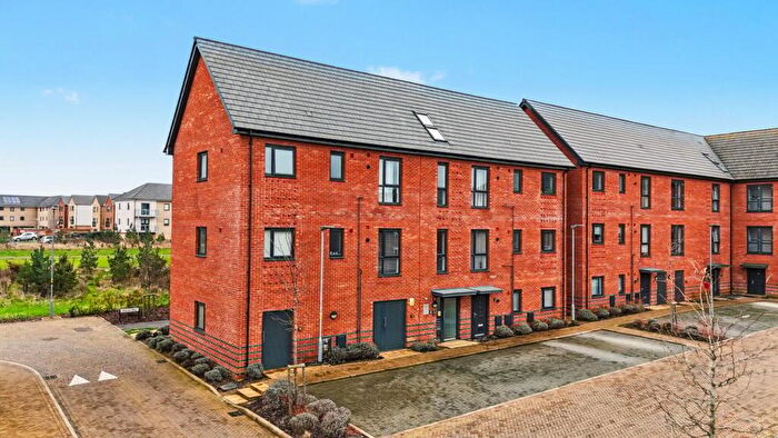 1 Bedroom Apartment For Sale In Warren Way, Glebe Farm, Milton Keynes, MK17