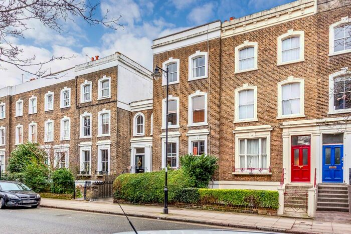 2 Bedroom Maisonette To Rent In Northchurch Road, Islington, N1