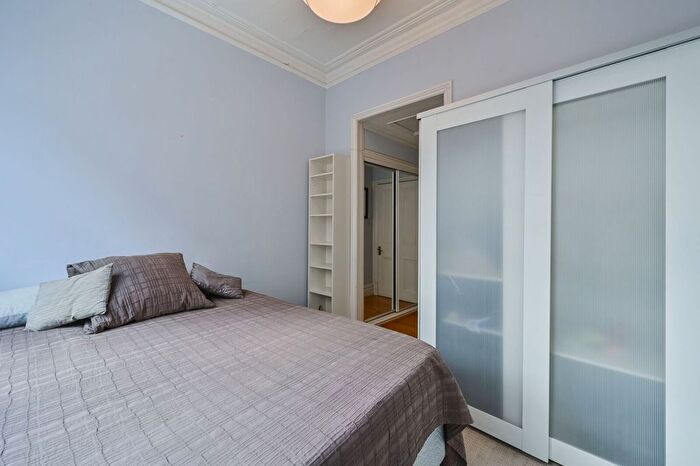 1 Bedroom Flat To Rent In Bernard Street, Bloomsbury, London, WC1N