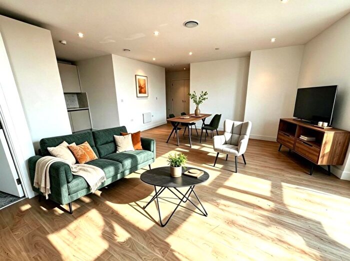 2 Bedroom Flat To Rent In Westmoreland Road, London, NW9