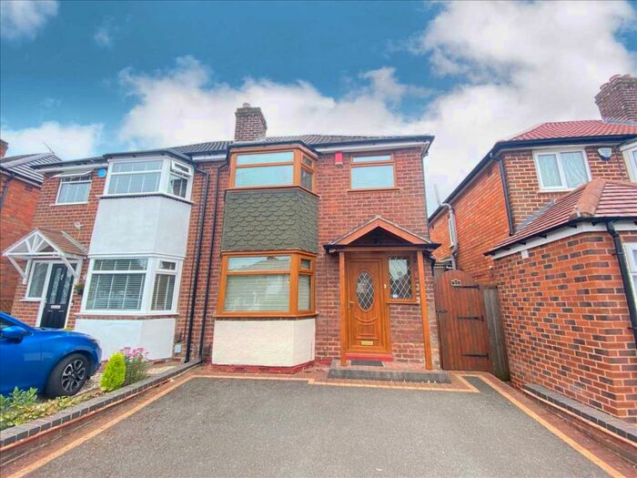 3 Bedroom Semi-Detached House To Rent In Newborough Road, Shirley, Solihull, B90