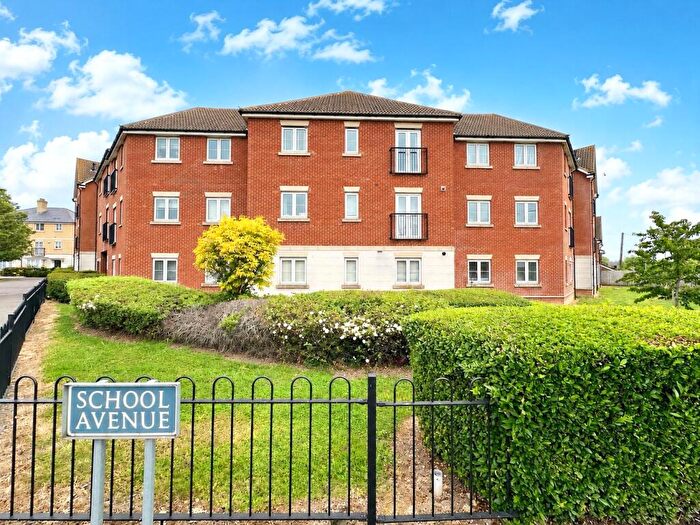 2 Bedroom Apartment For Sale In School Avenue, Basildon, Essex, SS15