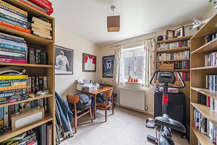 2 Bedroom Flat For Sale In Champion Down, Effingham, Surrey, KT24