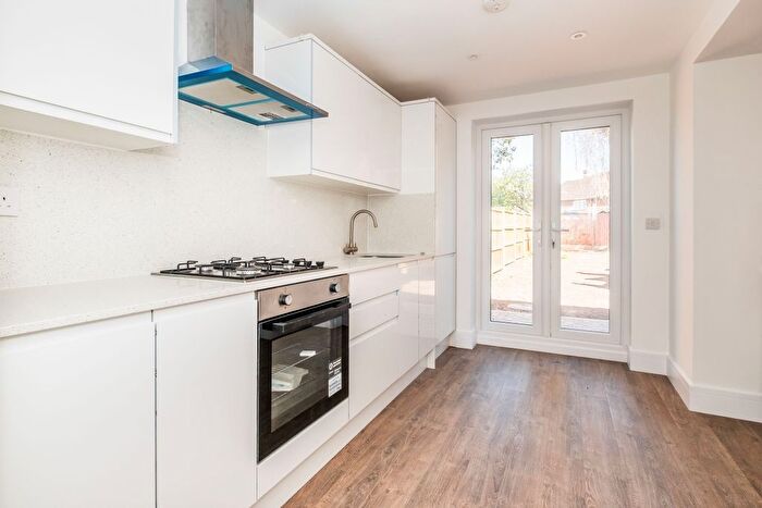2 Bedroom Flat To Rent In Winifred Road, Hampton Hill, Hampton, TW12
