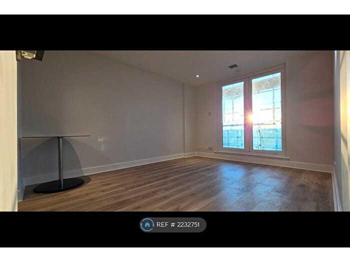 2 Bedroom Flat To Rent In Platinum House, Harrow, HA1