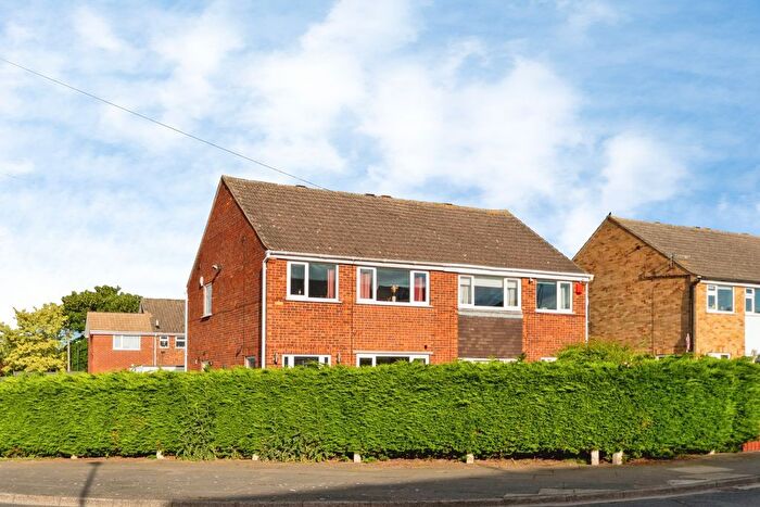 3 Bedroom Semi-detached House For Sale In Laburnum Drive, Grimsby, DN34