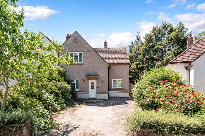 3 Bedroom End Terrace House For Sale In Collingwood Road, Sutton, SM1