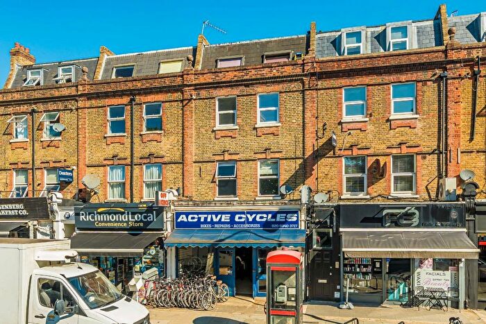 1 Bedroom Flat To Rent In Lower Mortlake Road, Richmond, TW9