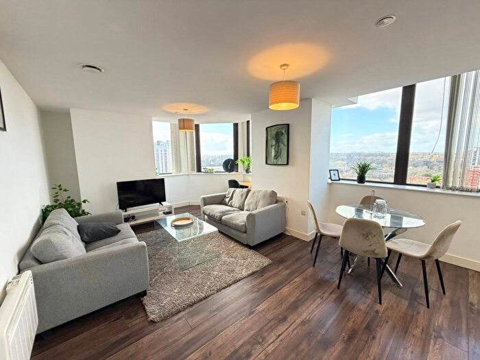 2 Bedroom Apartment To Rent In Broadway Residences, Broad Street, Birmingham, West Midlands, B15