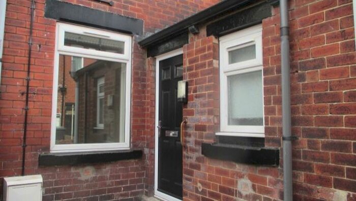 1 Bedroom Flat To Rent In Garton Terrace, Leeds, LS9
