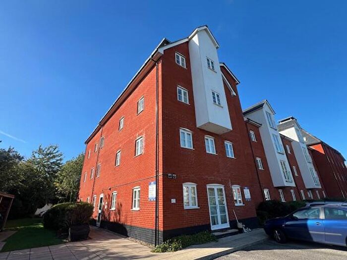 2 Bedroom Flat To Rent In Old Maltings Approach, Melton, Woodbridge, IP12