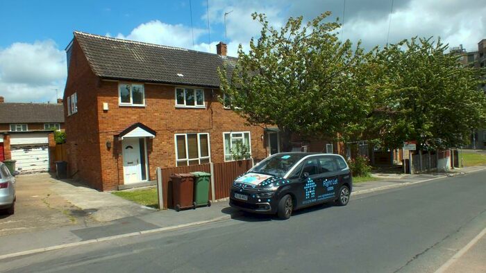 4 Bedroom Semi-Detached House To Rent In Raynville Drive, Leeds, West Yorkshire, LS13