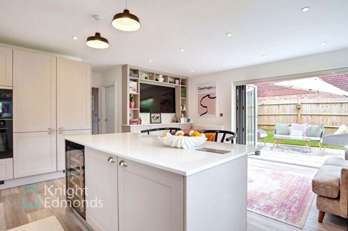 4 Bedroom Detached House For Sale In Spring Gardens, Sutton Valence, ME17