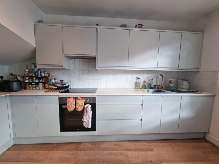 1 Bedroom Semi-detached House To Rent In West Street, Bristol, BS2