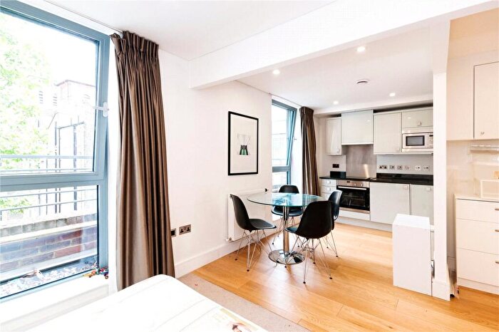 Apartment To Rent In Duncan Street, London, N1