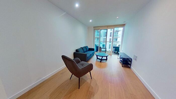 2 Bedroom Flat To Rent In Waterhouse Apartments, Saffron Central Square, Croydon, CR0
