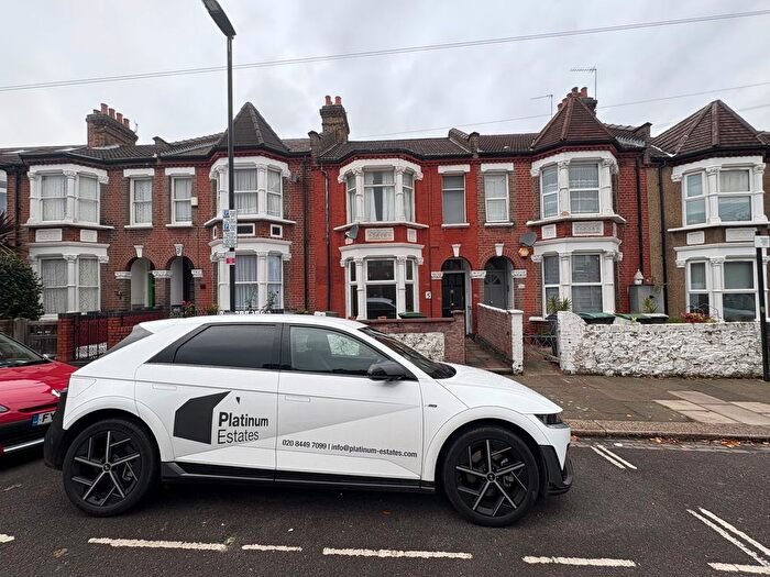 2 Bedroom Flat To Rent In Drayton Road, London, N17