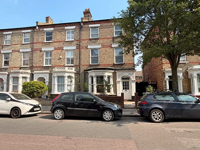 1 Bedroom Flat To Rent In Shaftesbury Road, Crouch Hill, London, N19