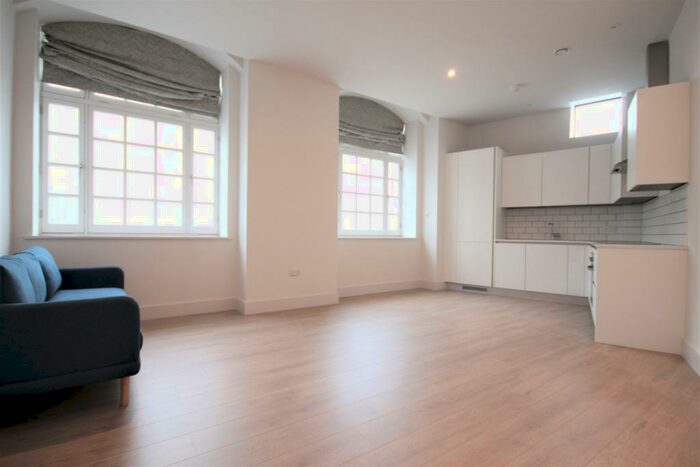 1 Bedroom Flat To Rent In Cambridge House, Mayes Road, Haringay, N22
