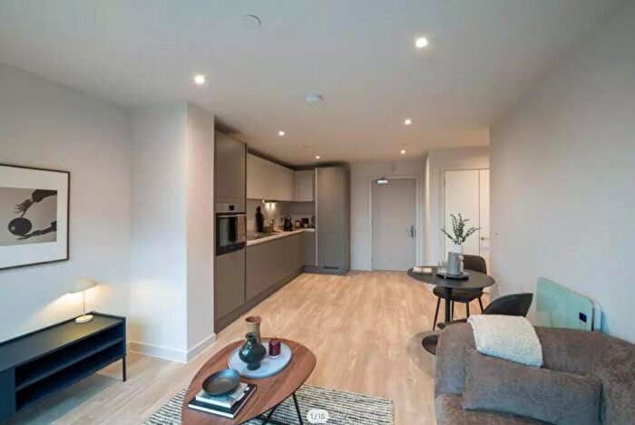 2 Bedroom Apartment To Rent In Kenton Lane, Harrow, HA3