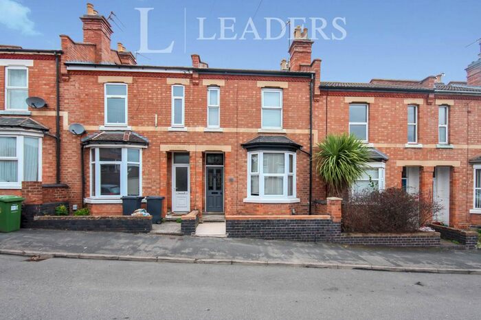 4 Bedroom Town House To Rent In Llewellyn Road, Leamington Spa CV31