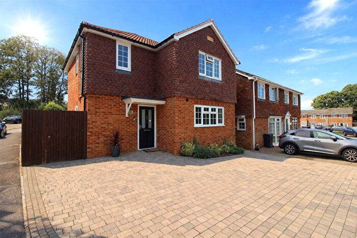 3 Bedroom Detached House For Sale In Timber Tops, Lordswood, Kent, ME5