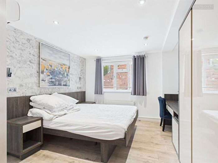 Studio To Rent In Broadway, Peterborough, PE1