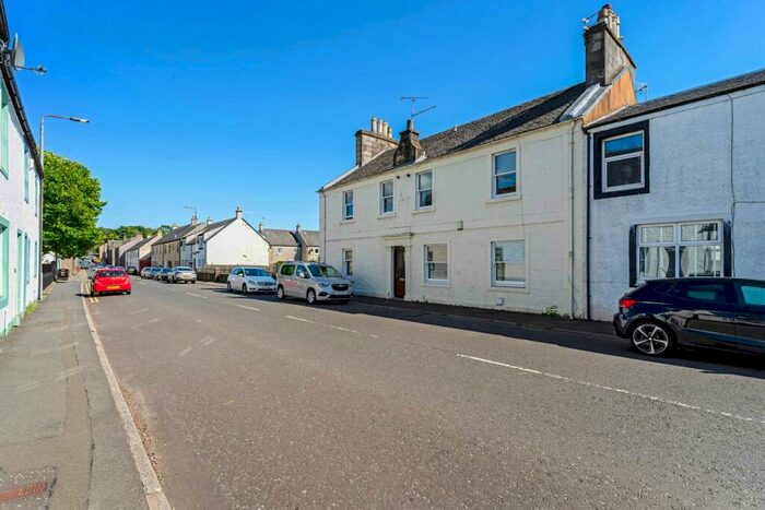 1 Bedroom Apartment To Rent In High Street, Lochwinnoch, PA12