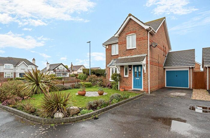 3 Bedroom Detached House For Sale In Grafton Road, Selsey, PO20