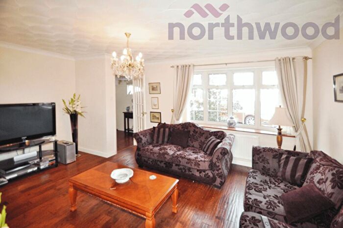 3 Bedroom Detached House For Sale In Wroxham Road, Sprowston Norwich, NR7