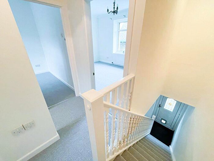2 Bedroom Cottage For Sale In Mill Street, Cross Hills, BD20