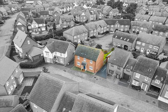 3 Bedroom Detached House For Sale In Red Cross Way, Nuneaton, CV10