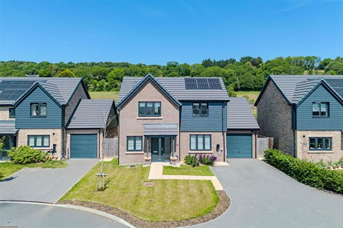 4 Bedroom Detached House For Sale In Bramley Rise, Tickenham, BS21