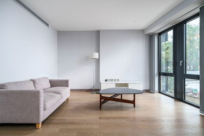 3 Bedroom Flat To Rent In Gowing House, The Ram Quarter, Wandsworth, SW18