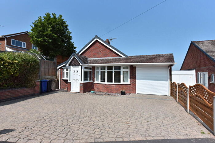 2 Bedroom Detached Bungalow For Sale In Kingswinford, Thanet Close, DY6