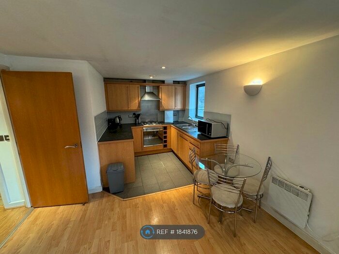 2 Bedroom Flat To Rent In Velocity East, Leeds, LS11