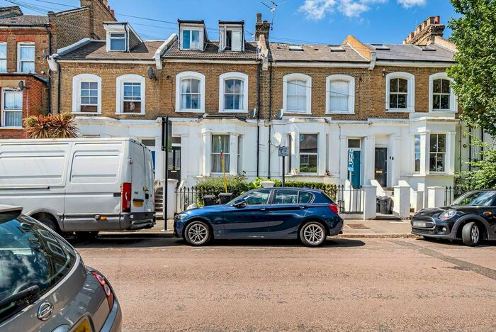 1 Bedroom Flat To Rent In Spencer Road, Acton, London, W3