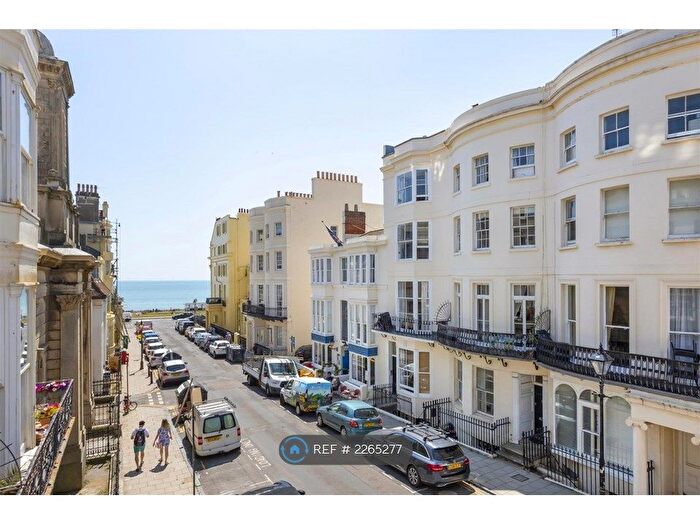 3 Bedroom Flat To Rent In Waterloo Street, Hove, BN3