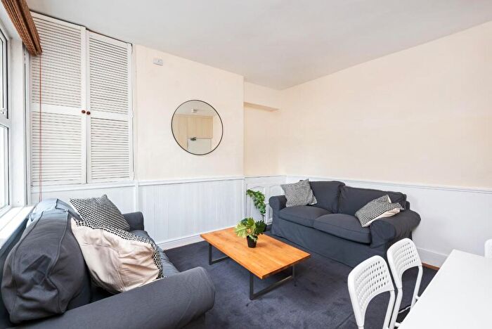 5 Bedroom Terraced House To Rent In Lorne Road, Bath, BA2