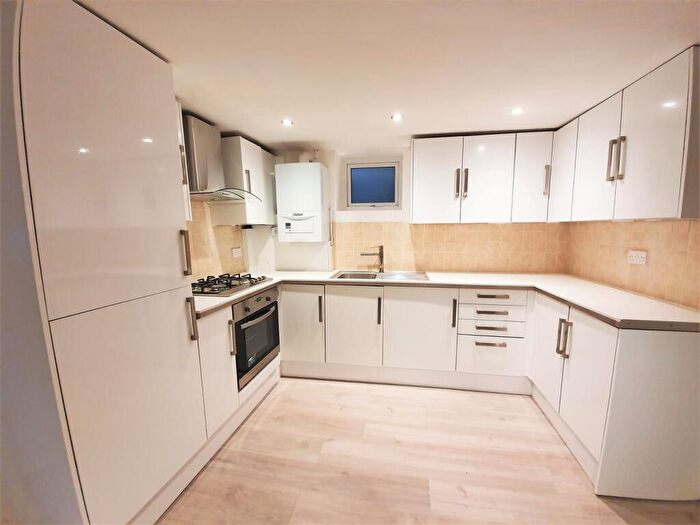 1 Bedroom Maisonette For Sale In Montague Road, Croydon, CR0