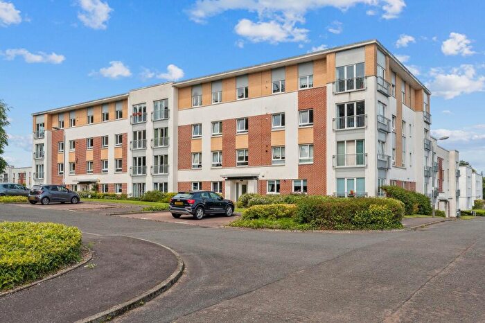 2 Bedroom Flat For Sale In Canniesburn Quadrant, Bearsden, G61