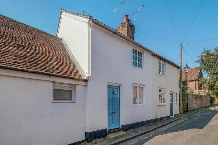 2 Bedroom House To Rent In Hyde, Central Winchester, SO23