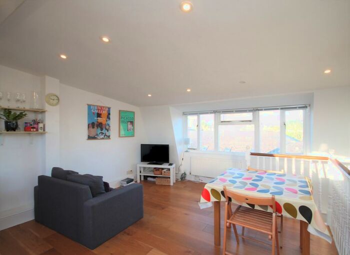 2 Bedroom Flat To Rent In Pakeman Street, Islington, N7