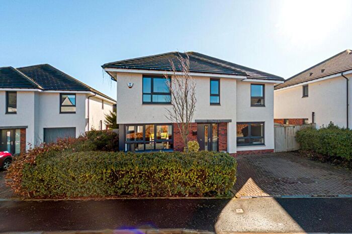 4 Bedroom Detached House For Sale In Aldton Park, Newton Mearns, Glasgow, G77