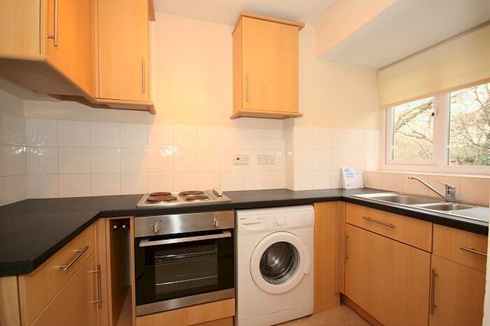 1 Bedroom Terraced House To Rent In Overthorpe Close, Knaphill, Woking, GU21